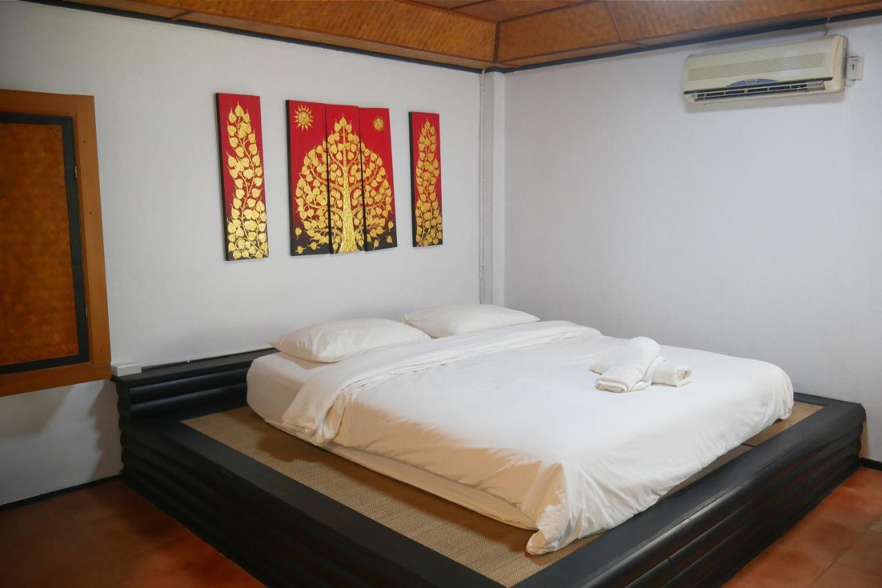 Big Elk Steak House - Homestay Trat Bagian luar foto