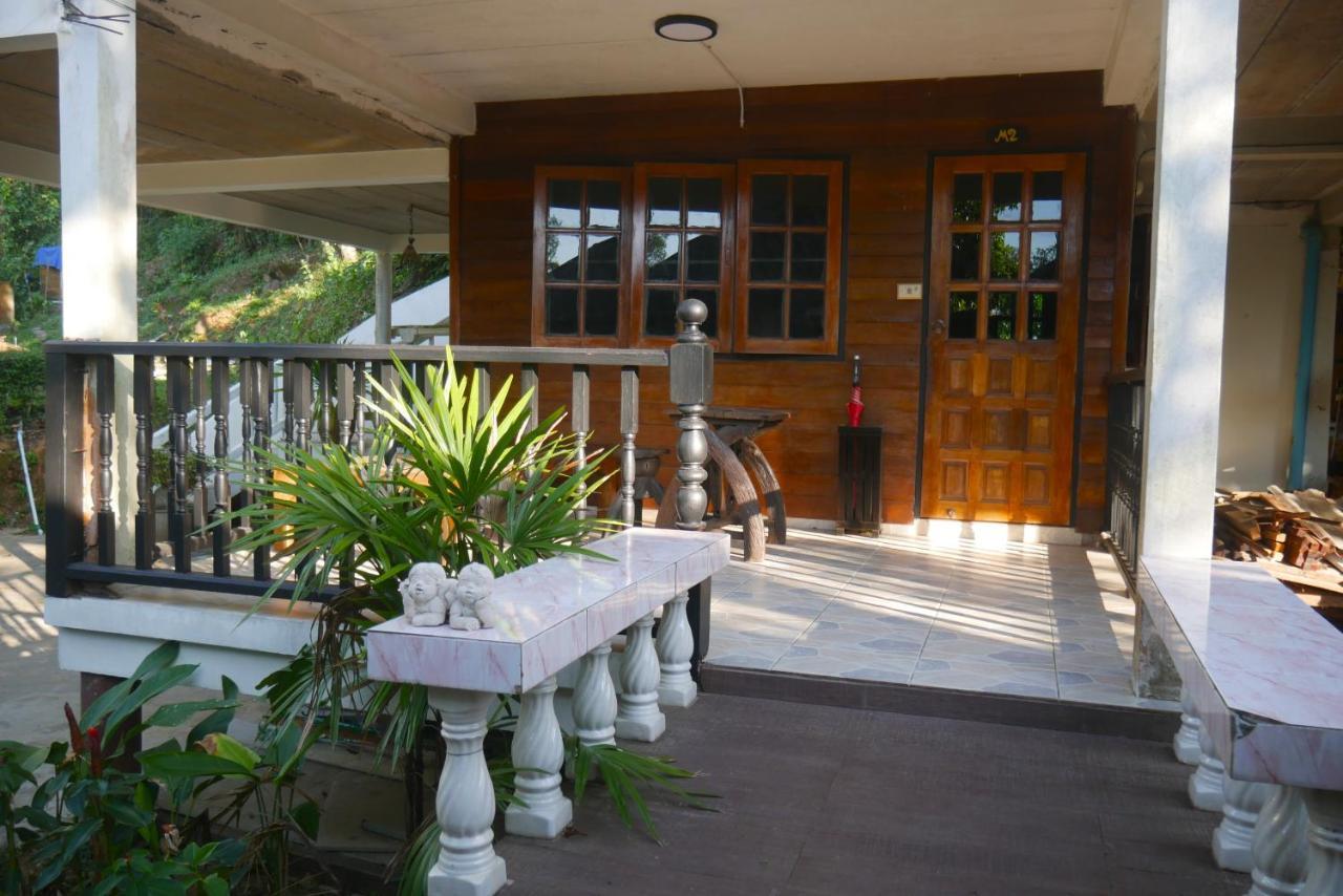 Big Elk Steak House - Homestay Trat Bagian luar foto